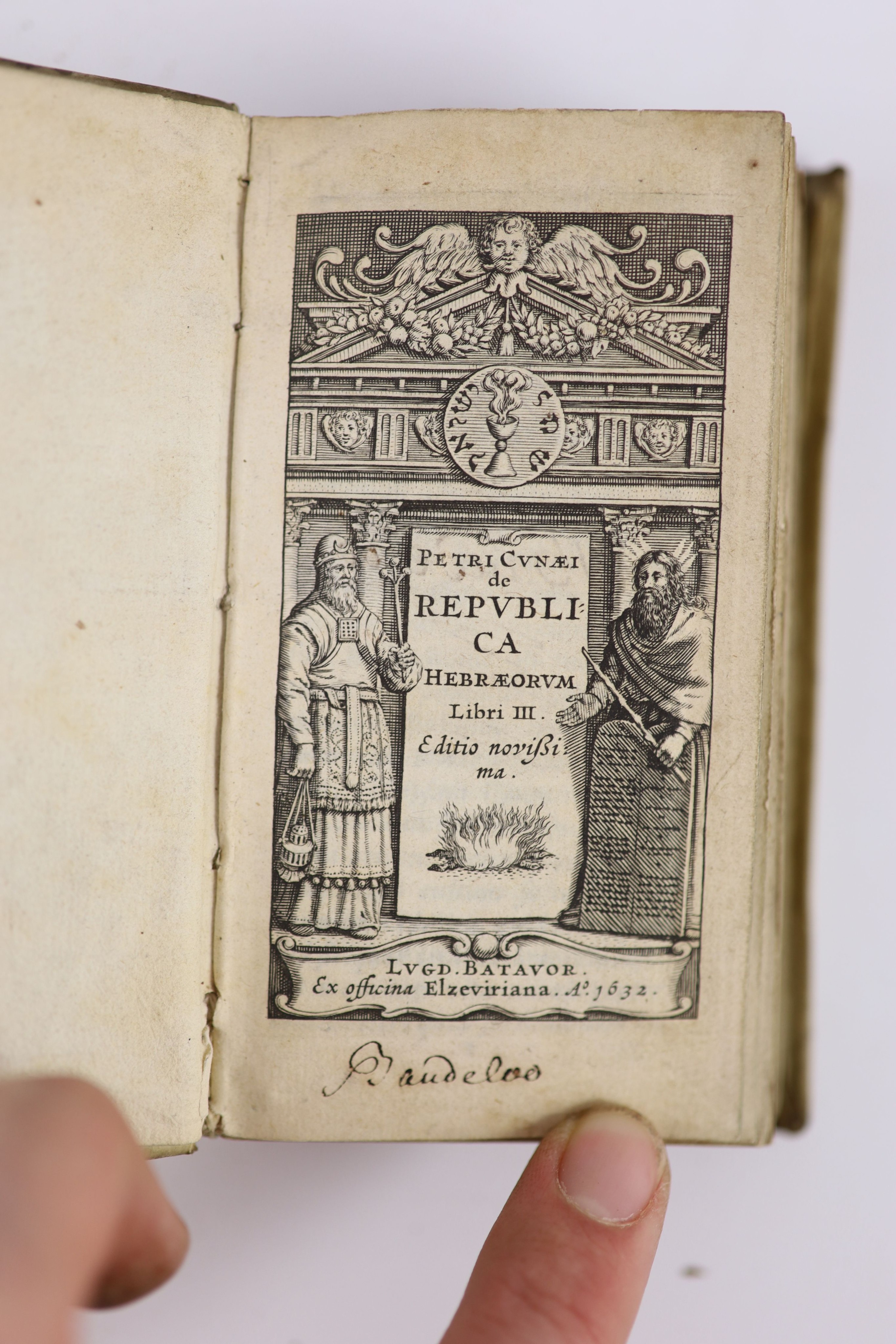 Cunaeus, Petrus. De Republica Hebraeorum Libri III. Editio novissima.